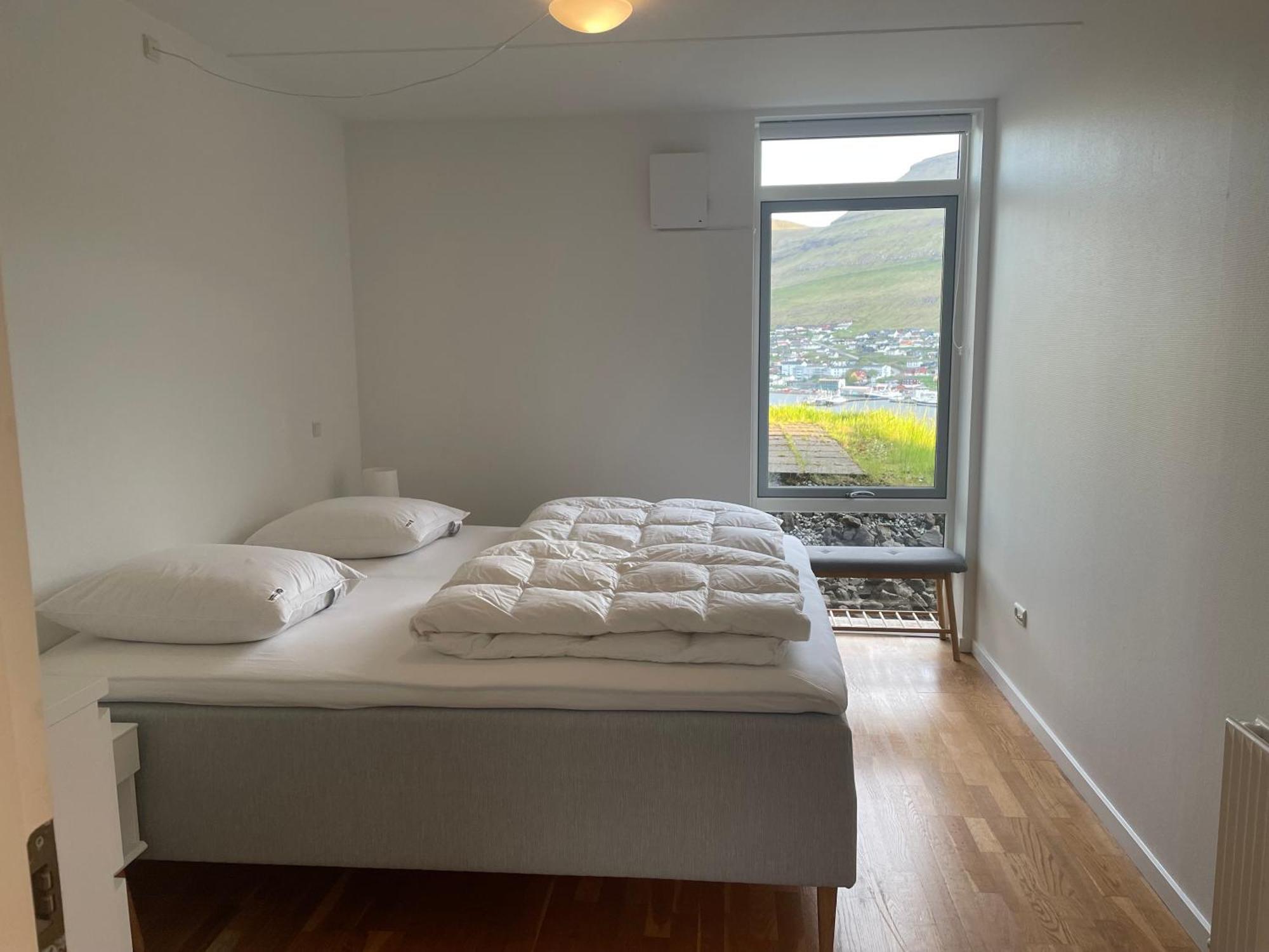 Unique Sea & Landscape View And Spacious Apartment Klaksvik Ngoại thất bức ảnh