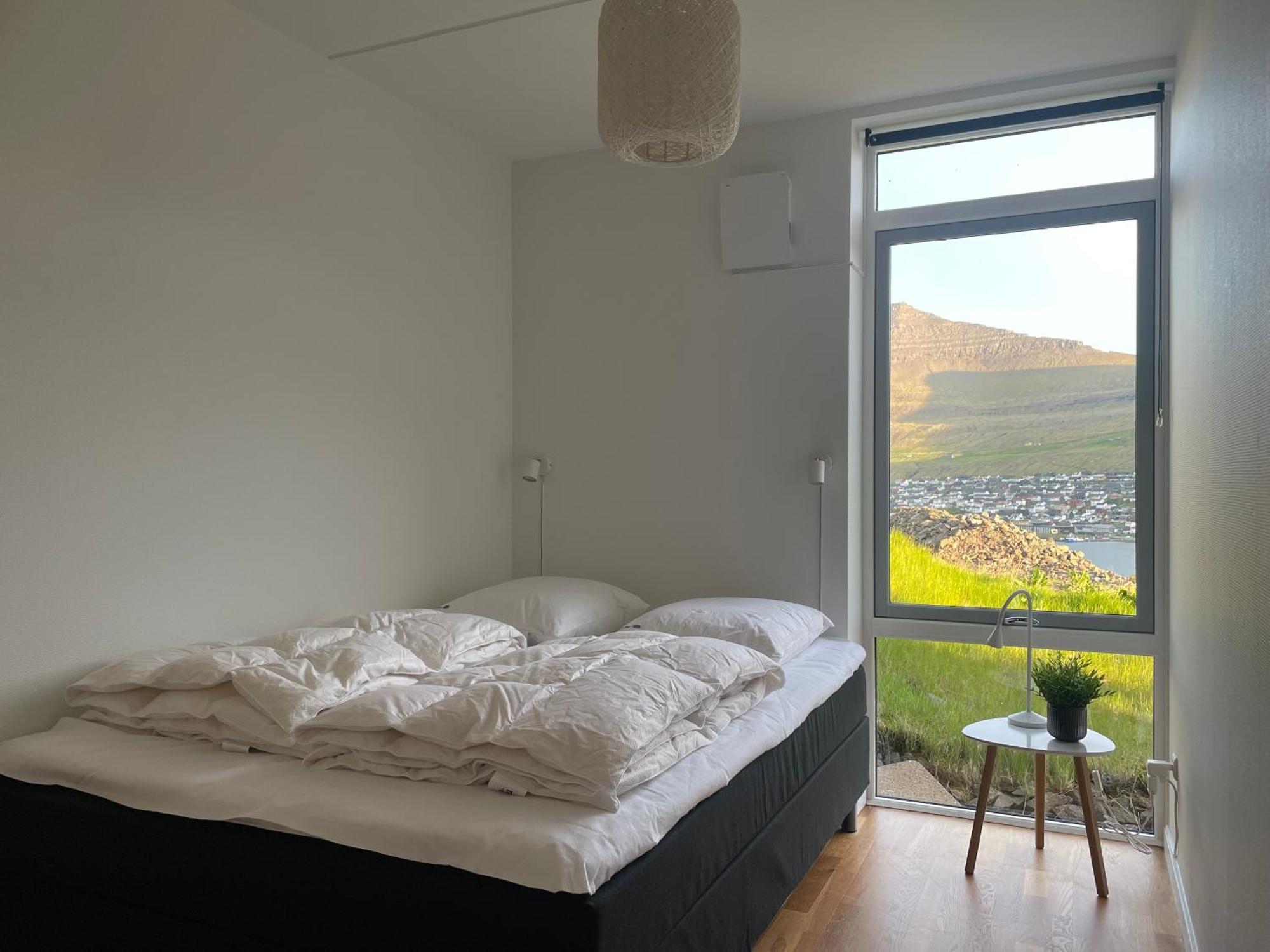 Unique Sea & Landscape View And Spacious Apartment Klaksvik Ngoại thất bức ảnh